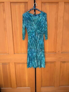 Dunia 3/4 sleeve cocktail dress